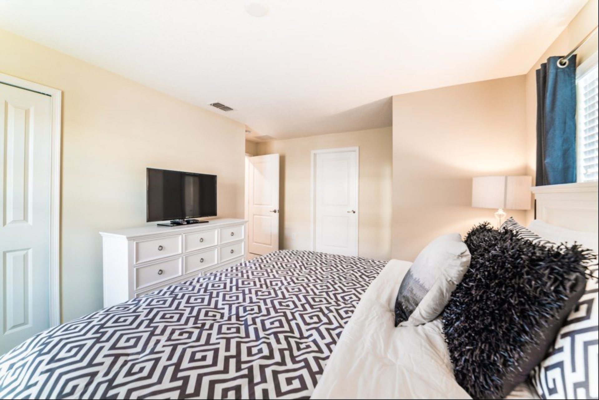 The Secret to Enjoying Your Holiday Home with Private Pool on Storey Lake Resort, Townhome Orlando 1834