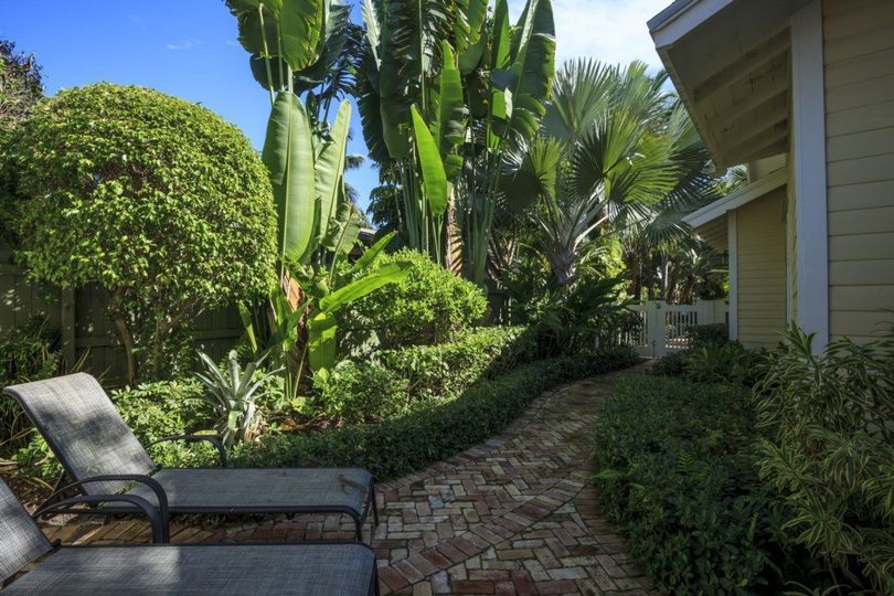 Beautiful Villa with Lagoon Style Pool in West Palm Beach , West Palm Beach Villa 1183