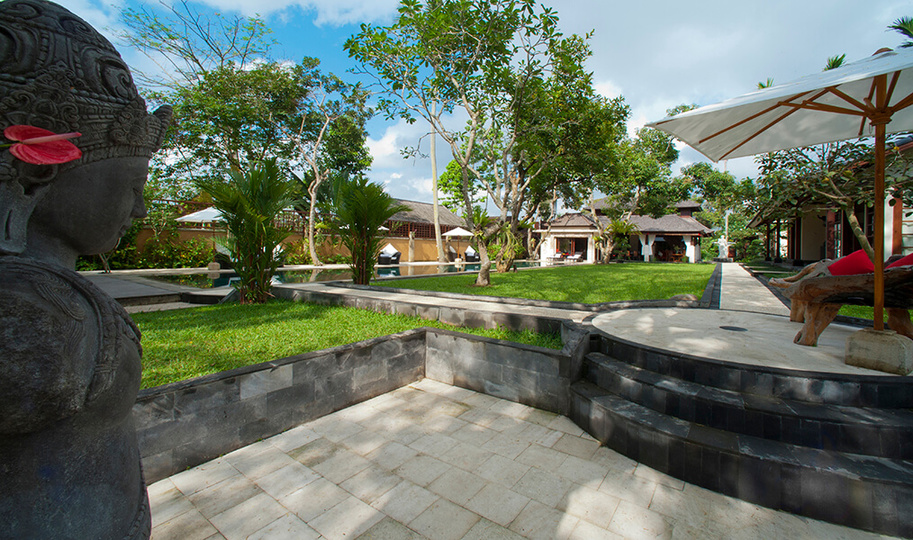 Escape to Bali Villa – Ubud’s Premier Sanctuary 1000