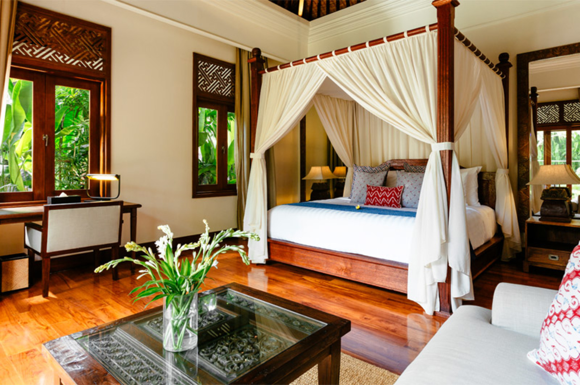 Secluded 5-Star Luxury by the Ocean – Bali Villa 1018