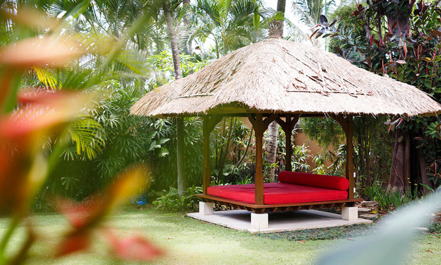 Bali Villa 1023: Ocean Bliss & Poolside Serenity