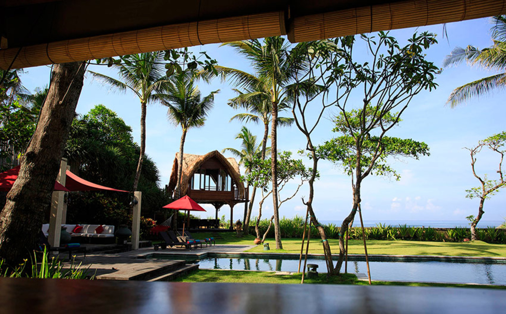 Bali Villa 1023: Ocean Bliss & Poolside Serenity