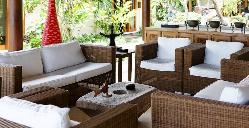 Bali Villa 1023: Ocean Bliss & Poolside Serenity