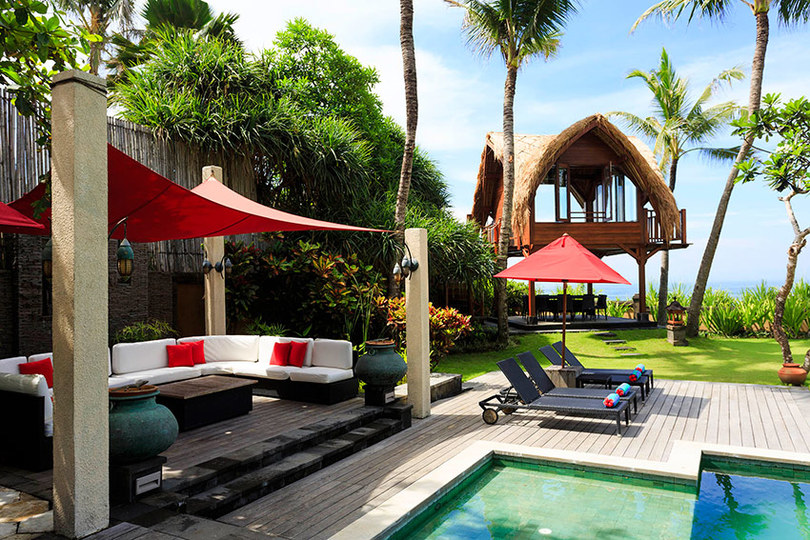 Bali Villa 1023: Ocean Bliss & Poolside Serenity