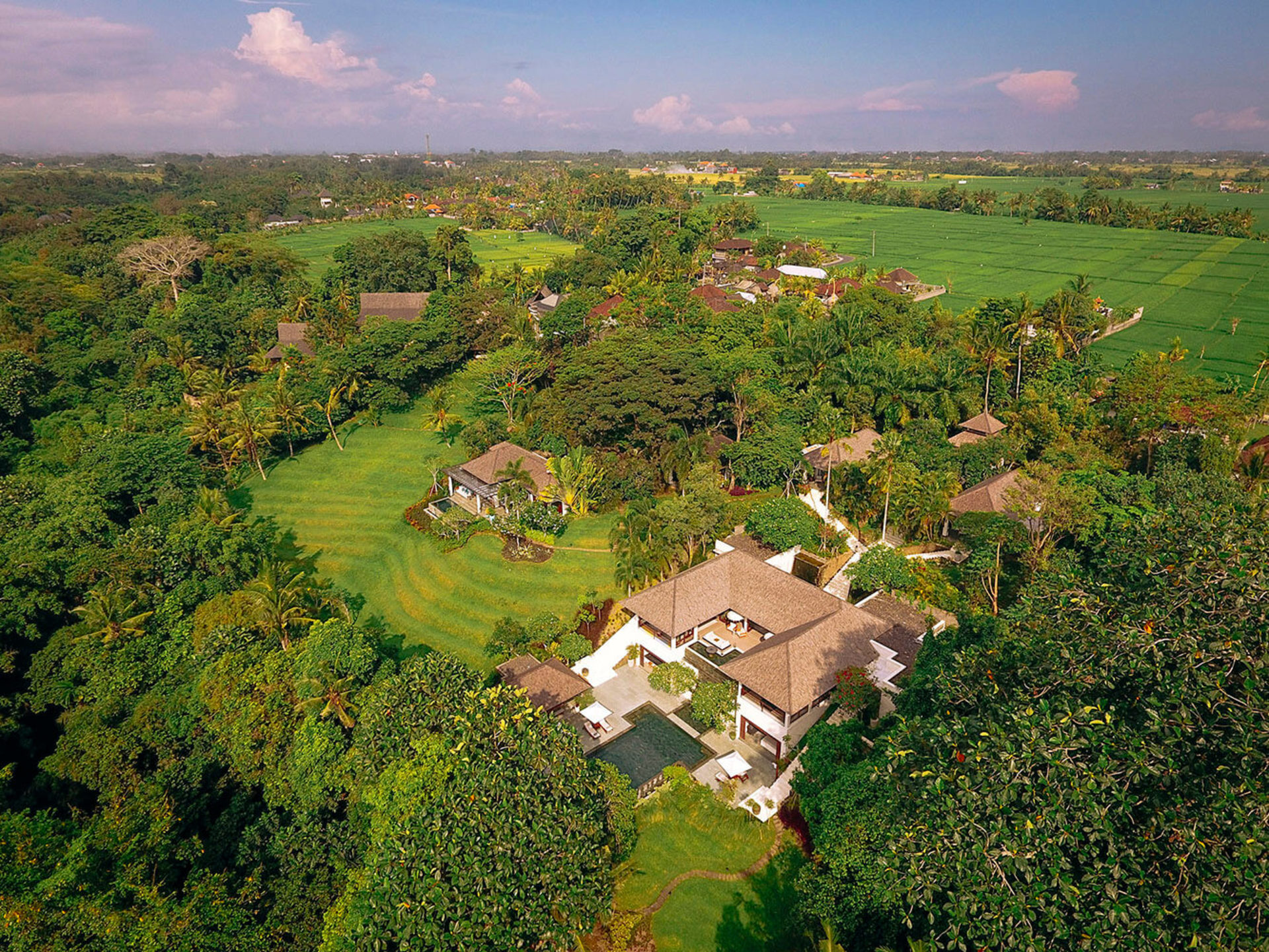 5 Star Villa in Bali, Minutes from the Beach, Bali Villa 1026