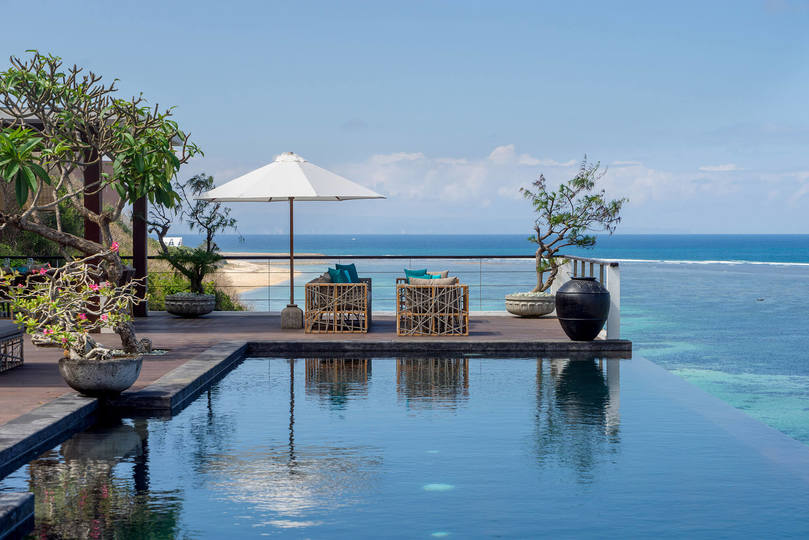 Ultimate 5-Star Hideaway with Ocean Views – Bali Villa 1027
