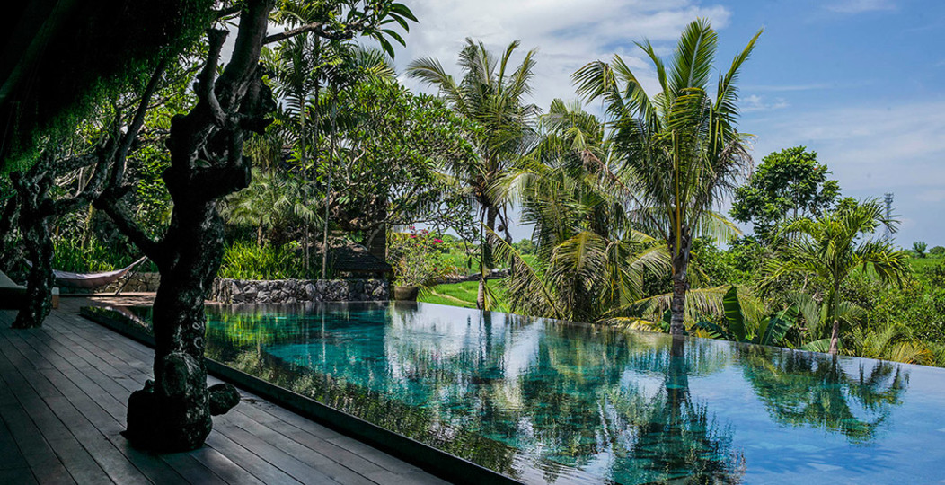 Luxury Villa Escape with Exceptional Staff – 1028