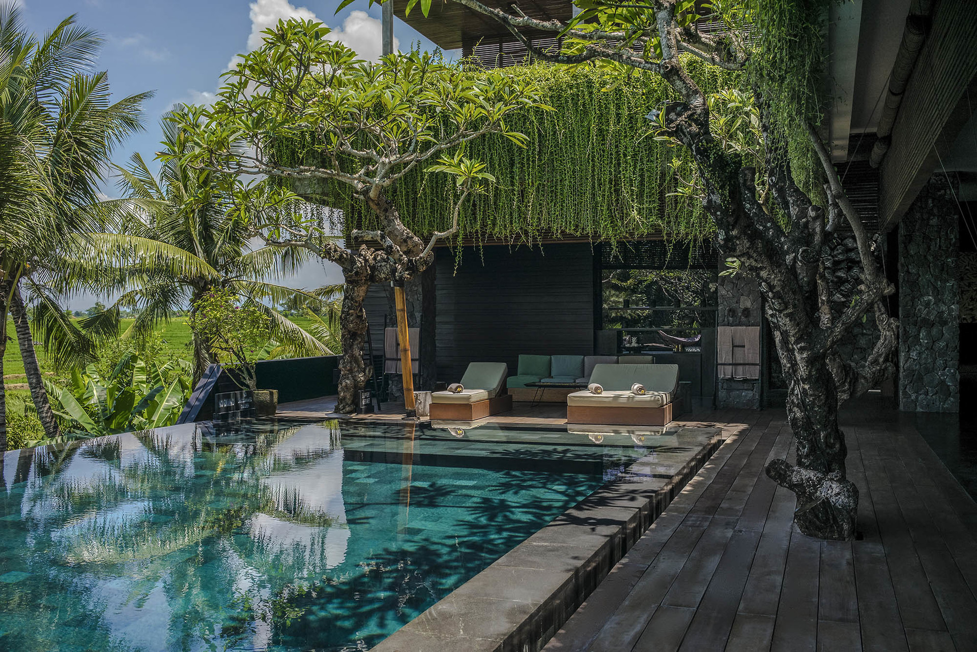Luxury Villa Escape with Exceptional Staff – 1028
