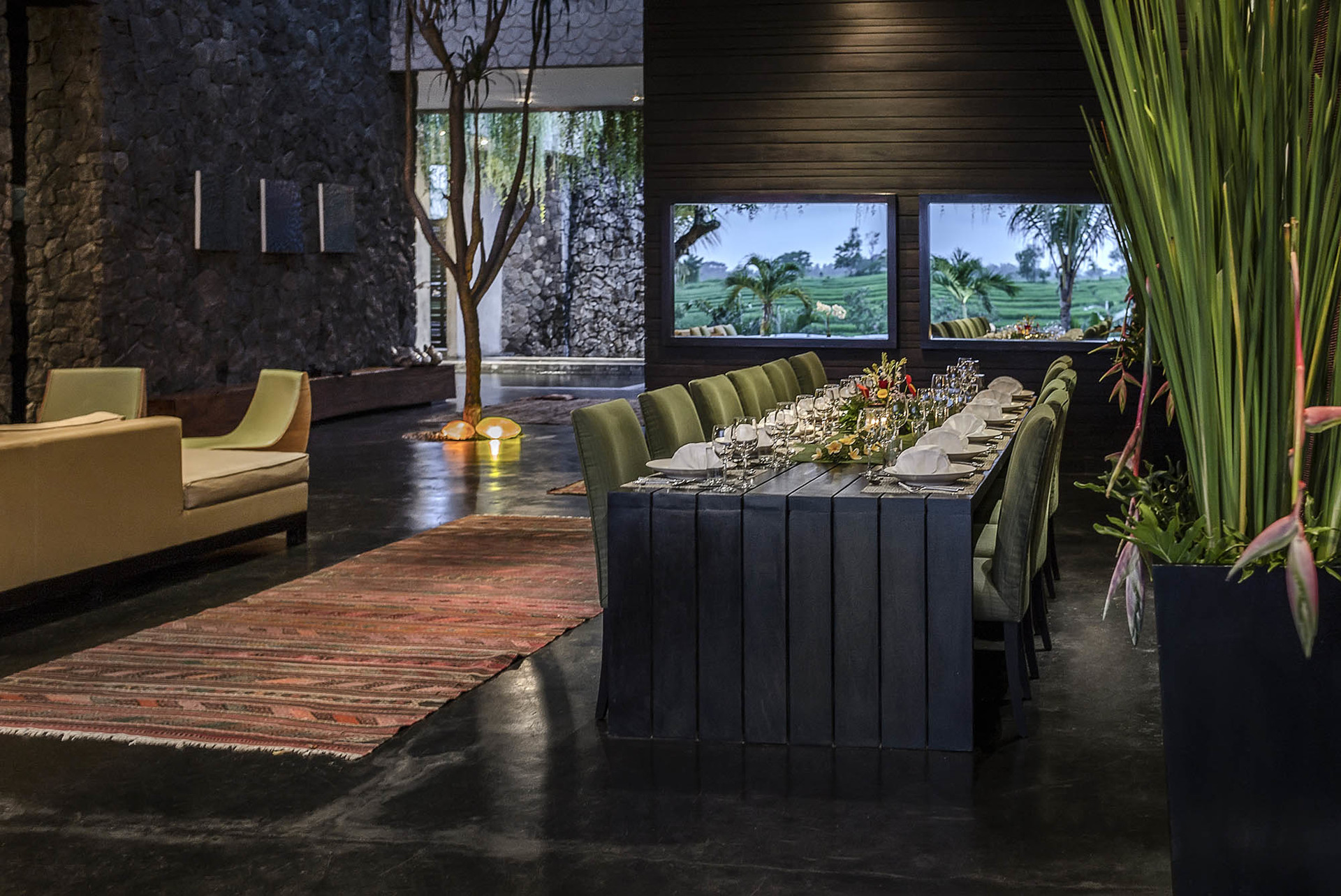 Luxury Villa Escape with Exceptional Staff – 1028