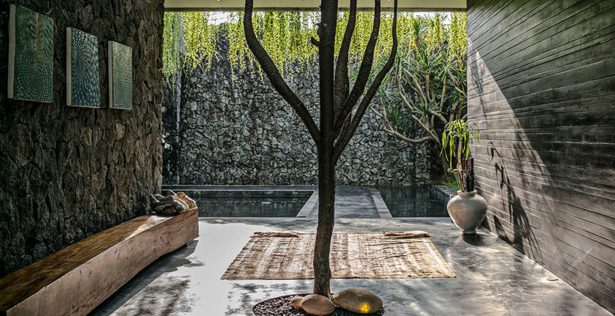 Luxury Villa Escape with Exceptional Staff – 1028