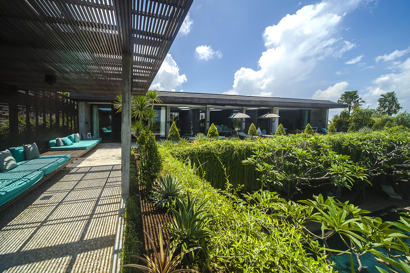 Luxury Villa Escape with Exceptional Staff – 1028