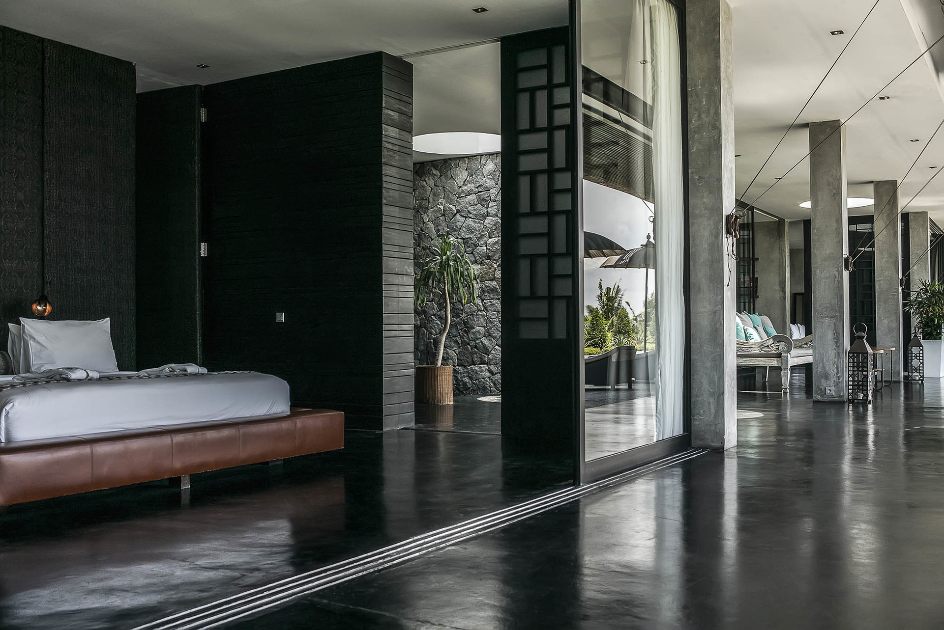 Luxury Villa Escape with Exceptional Staff – 1028