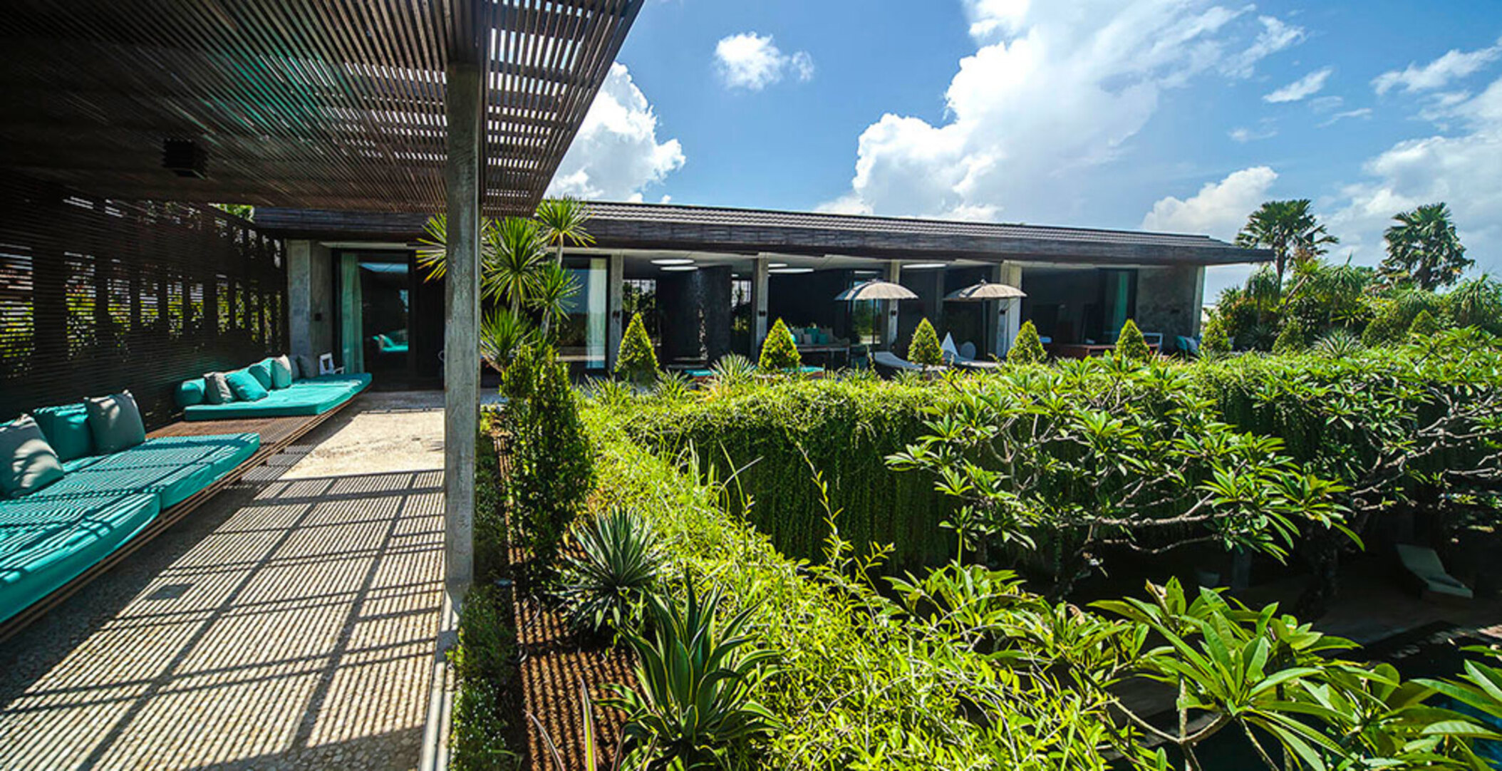 Luxury Villa Escape with Exceptional Staff – 1028