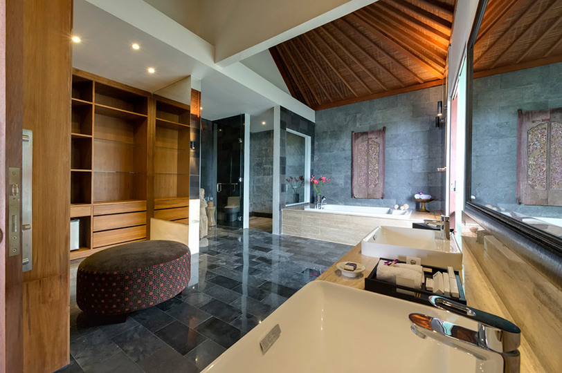 Scenic Hilltop Escape with Private Pool – Bali Villa 1030