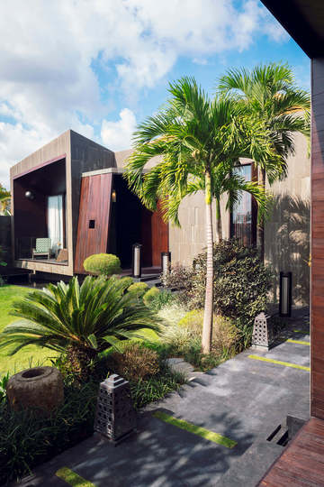 Modern Oasis by the Sea – Bali Villa 1032