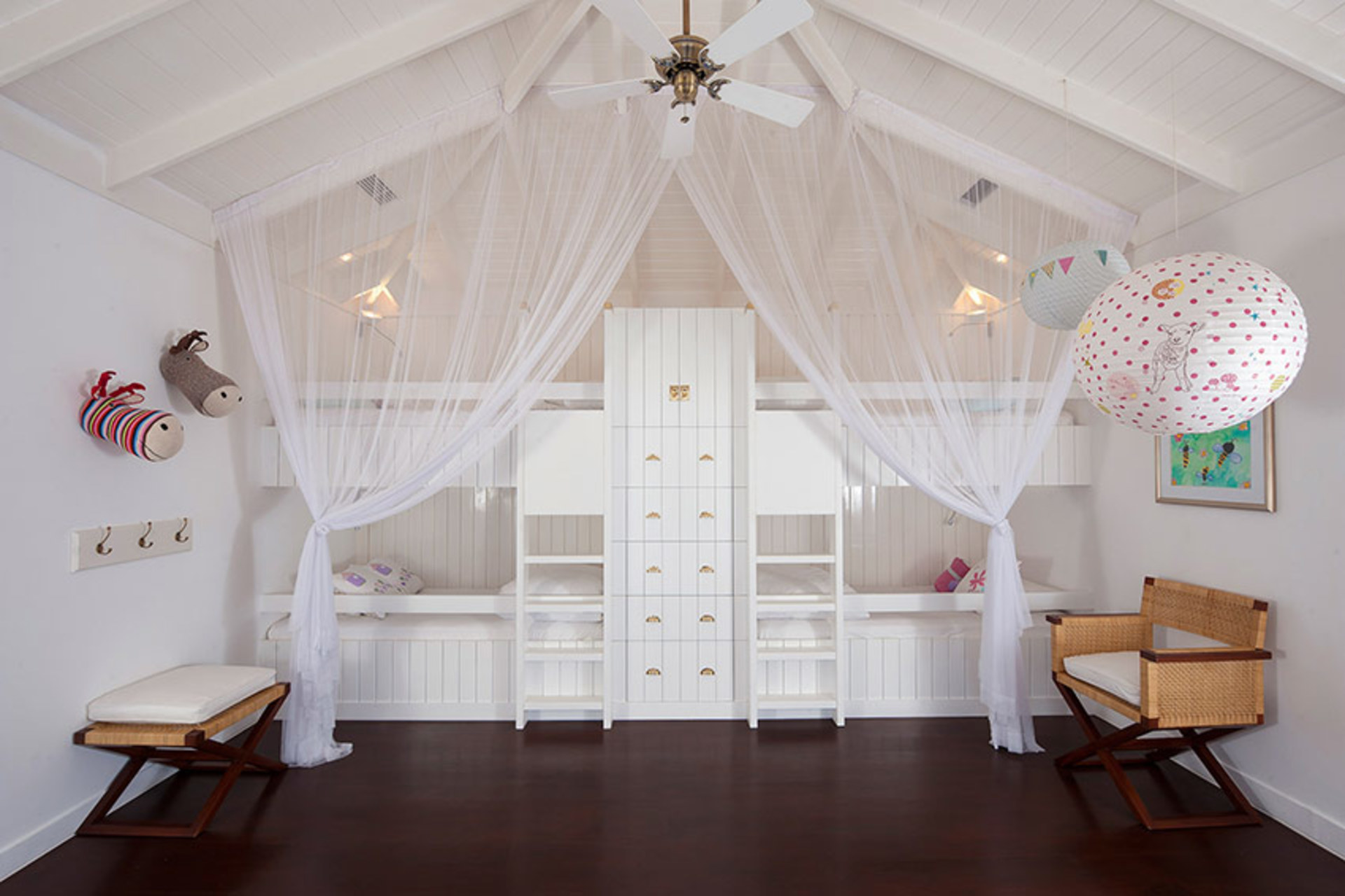 Rent a Luxury Villa in Bali Close to the Beach, Bali Villa 1037