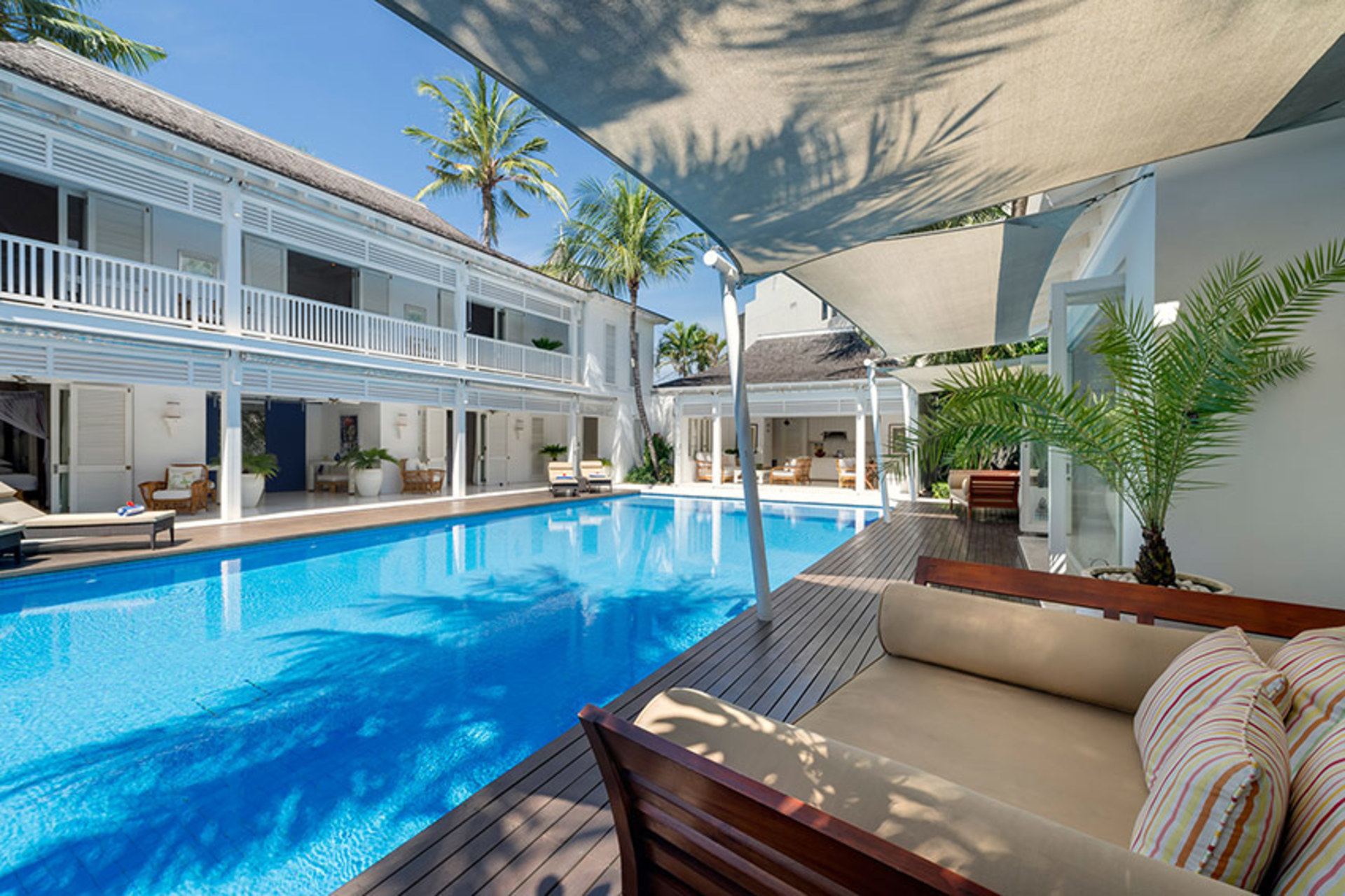 Rent a Luxury Villa in Bali Close to the Beach, Bali Villa 1037