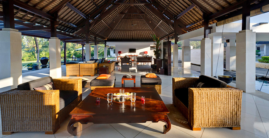 Private Beachside Escape with Lush Grounds – Bali Villa 1044
