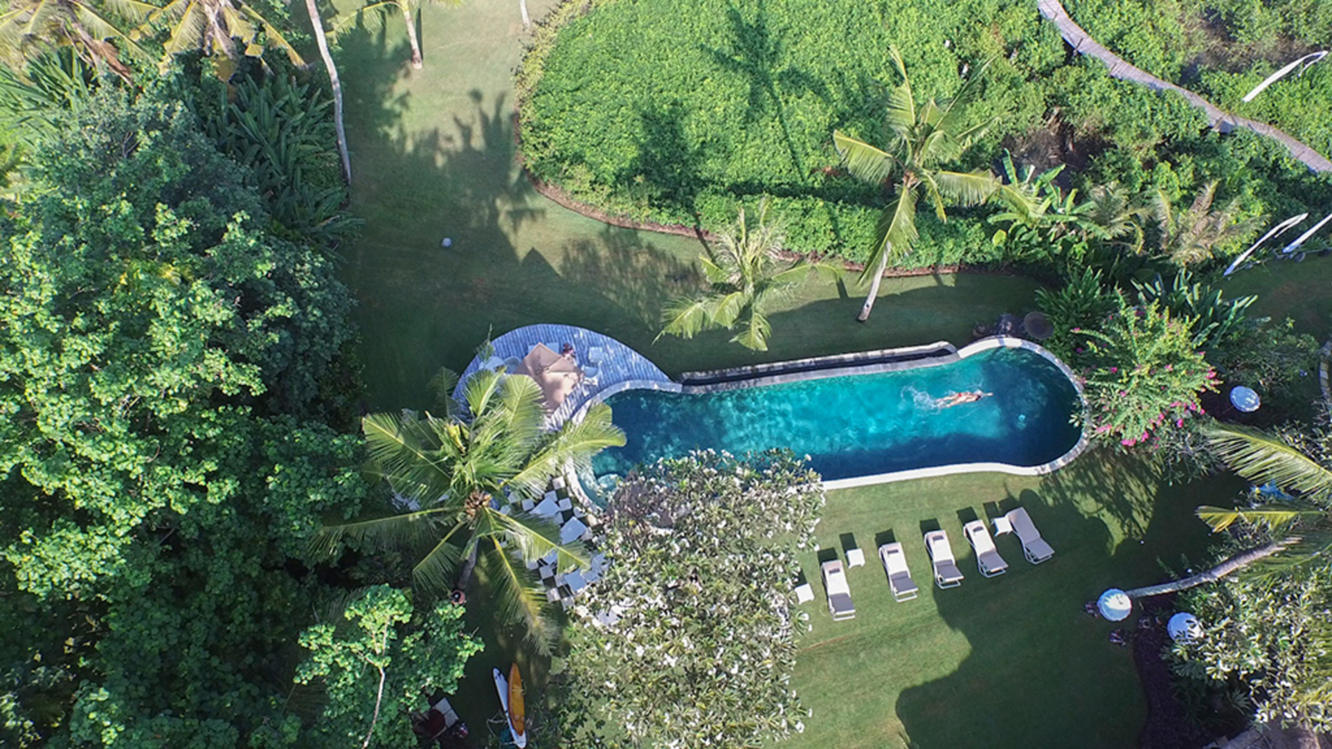 Elegant Beachfront Escape with Pool – Bali Villa 1046