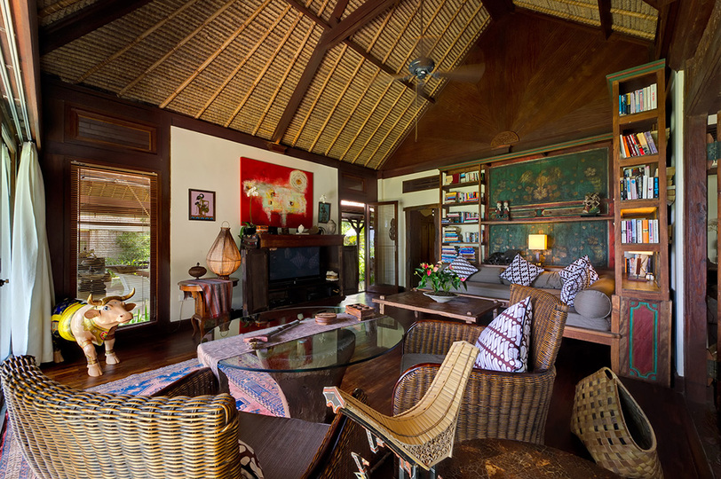 Elegant Beachfront Escape with Pool – Bali Villa 1046