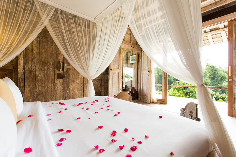 Elegant Beachfront Escape with Pool – Bali Villa 1046
