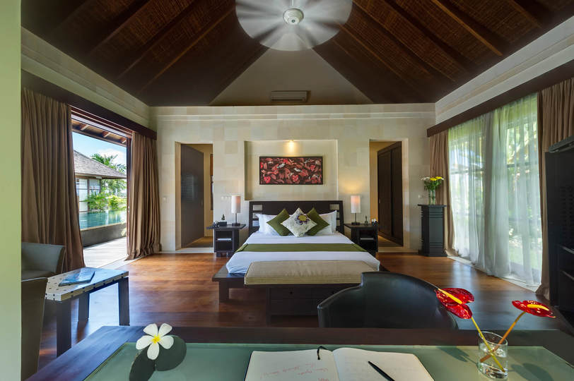 Elegance in Every Sunset – Bali Villa 1047