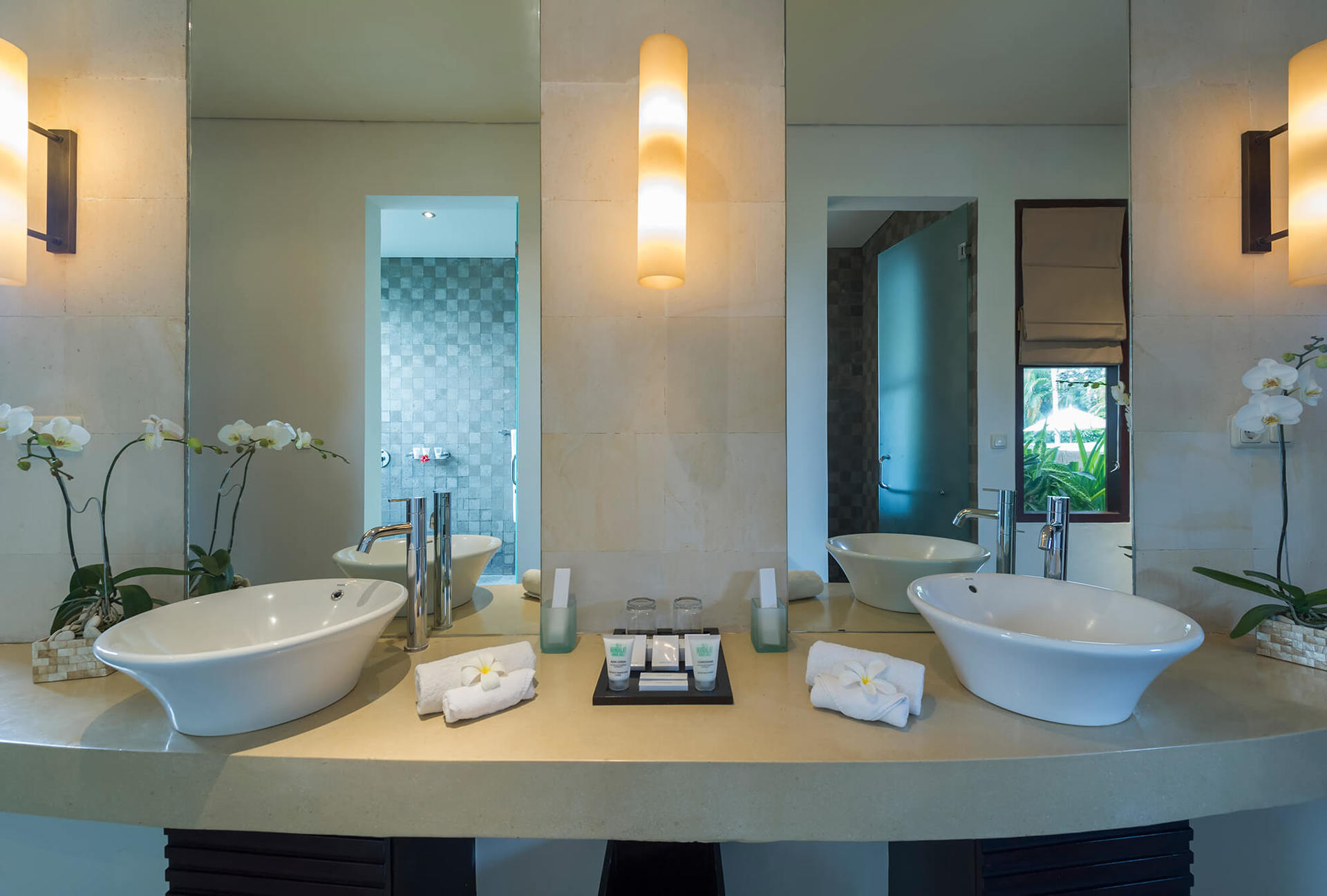 Elegance in Every Sunset – Bali Villa 1047