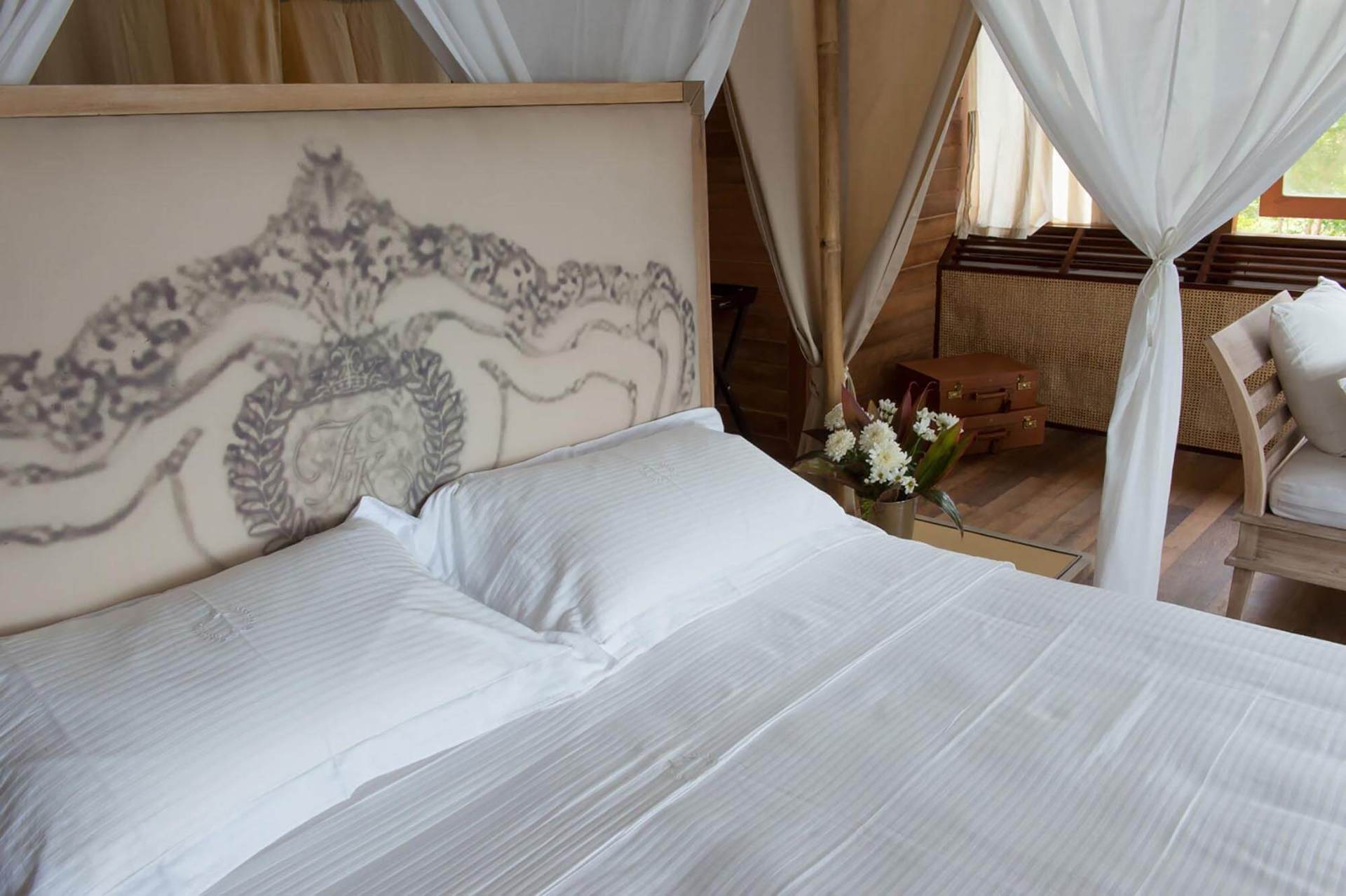 Chic Beachfront with Pool & Style – Bali Villa 1052