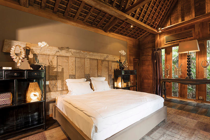 Seaside Luxury with Cultural Charm – Bali Villa 1054