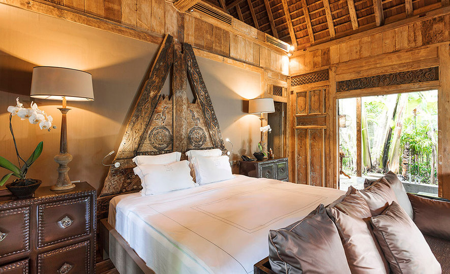 Seaside Luxury with Cultural Charm – Bali Villa 1054
