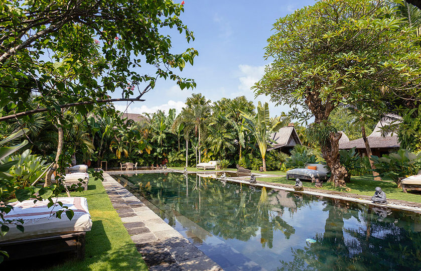 Seaside Luxury with Cultural Charm – Bali Villa 1054