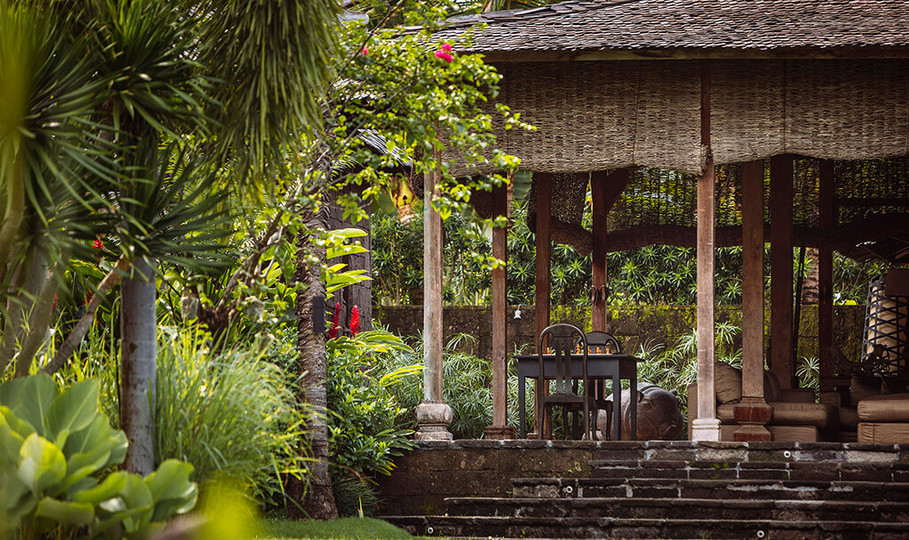 Seaside Luxury with Cultural Charm – Bali Villa 1054