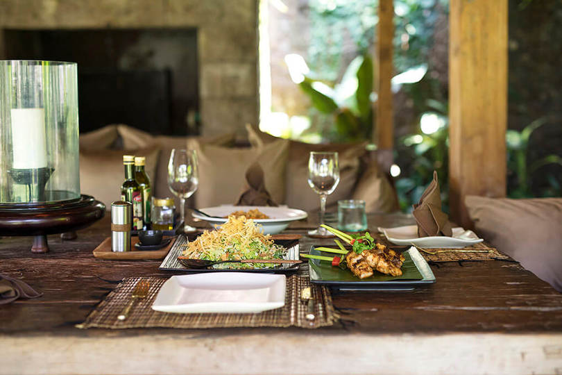 Seaside Luxury with Cultural Charm – Bali Villa 1054