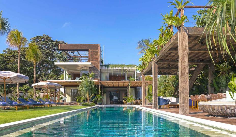 Glamorous Beachside Escape in Seminyak, Bali Villa 1055