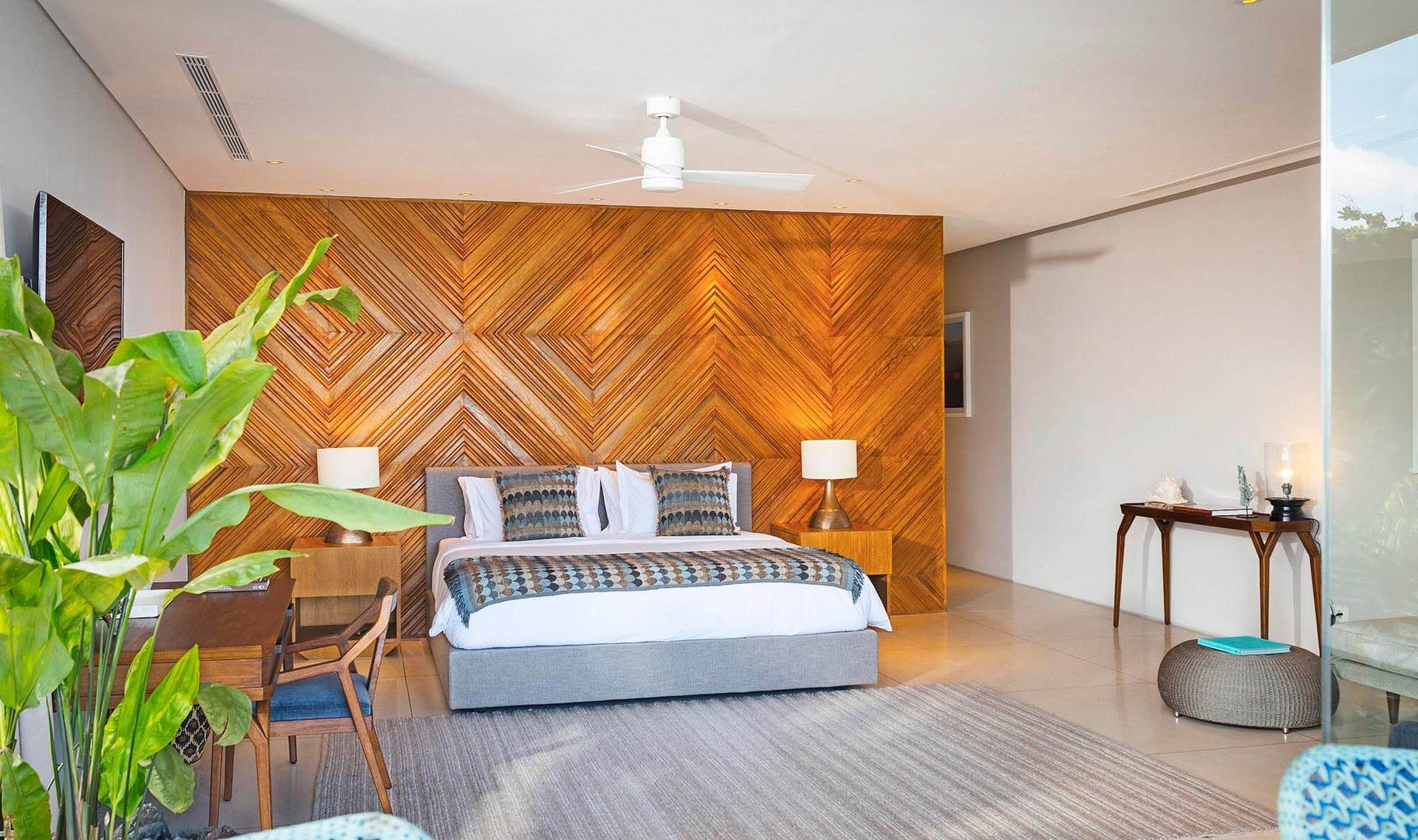 Glamorous Beachside Escape in Seminyak, Bali Villa 1055