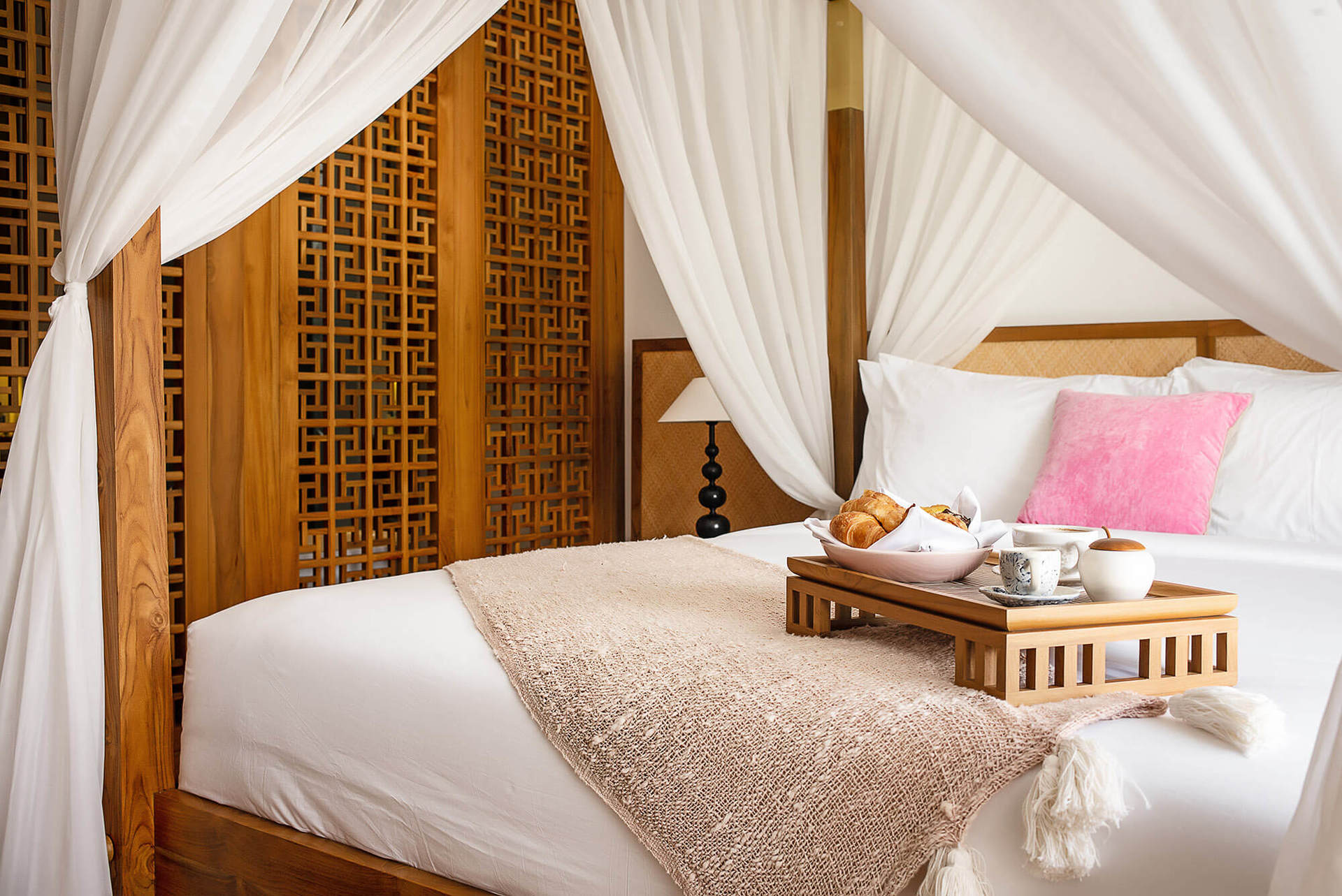 Stylish Beachside Villa with Pool & Stunning Views – Bali Villa 1068