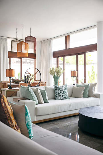 Stylish Beachside Villa with Pool & Stunning Views – Bali Villa 1068