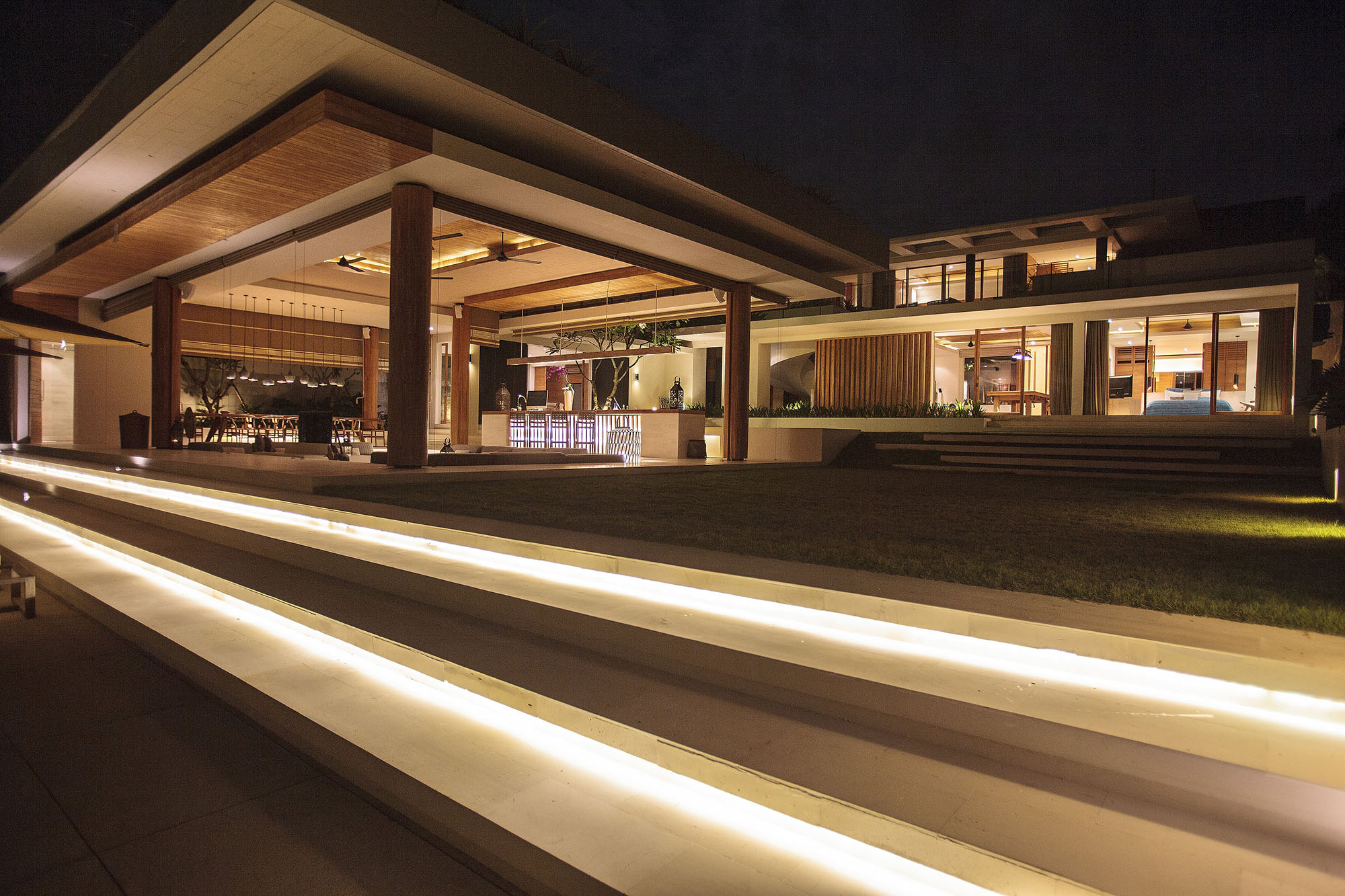 Where Tranquility Meets Luxury – Bali Villa 1071