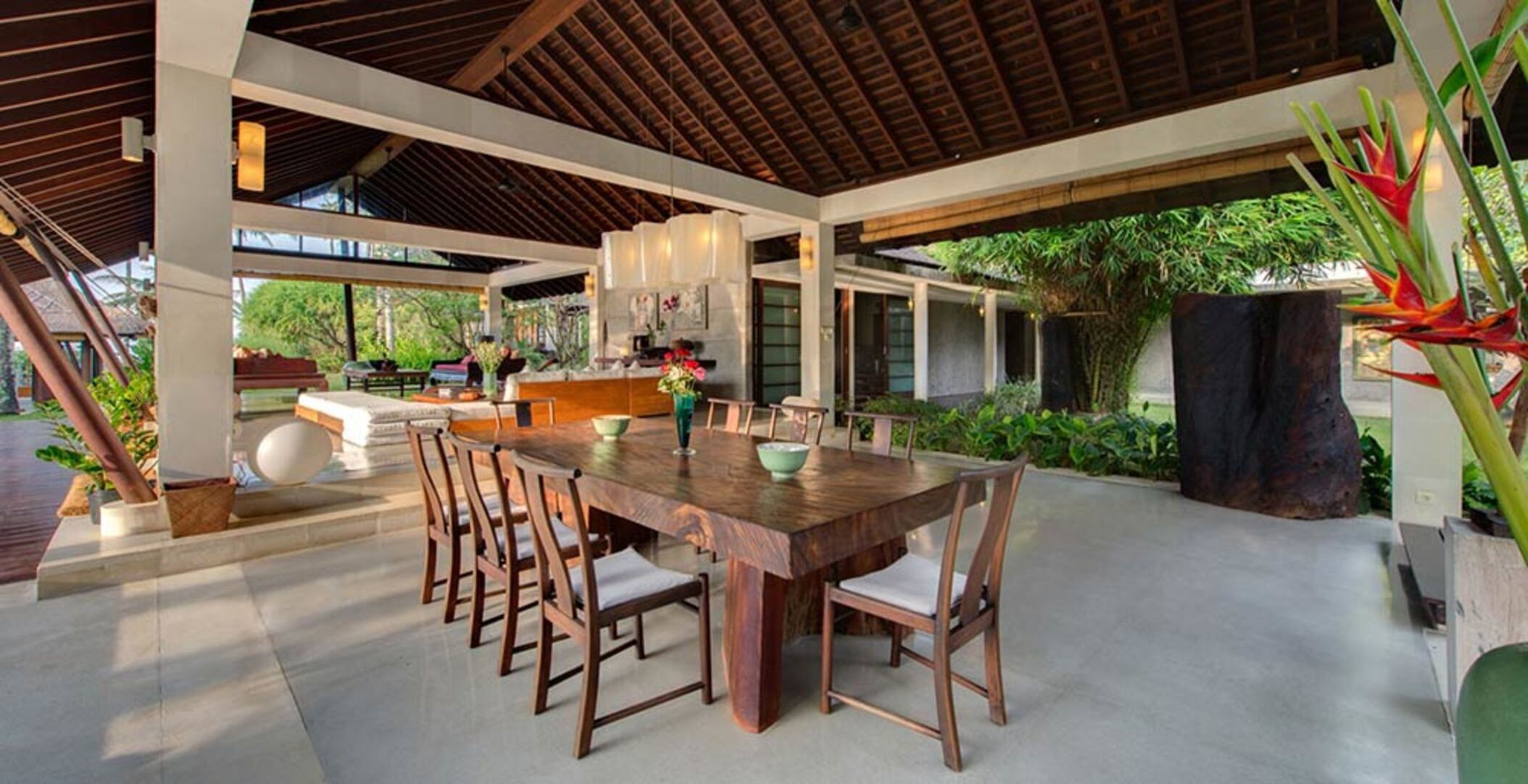 Luxury Rooted in Serenity – Bali Villa 1074