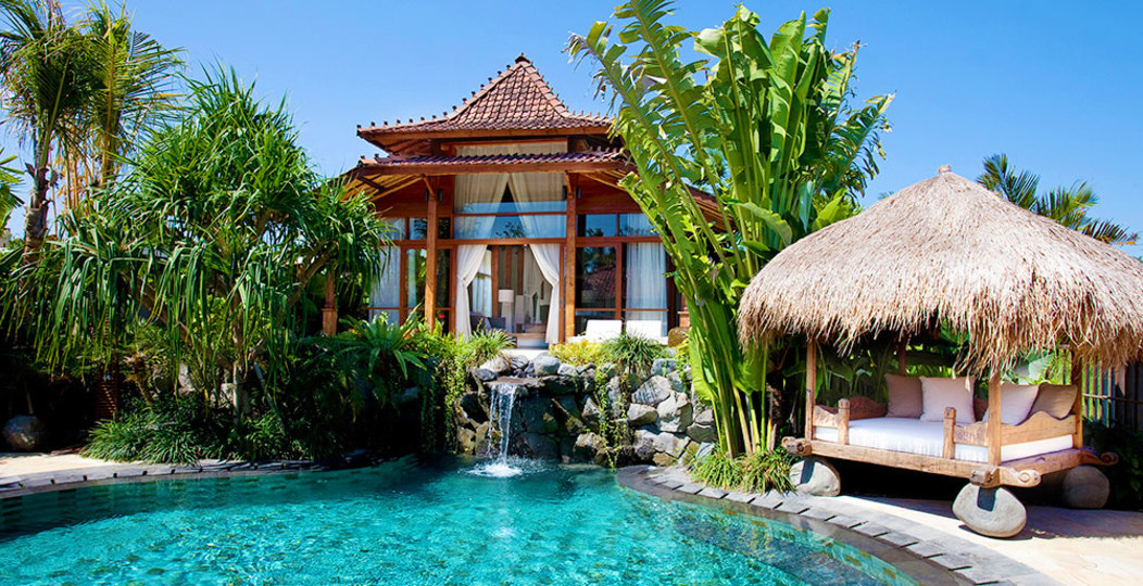 A Private Bali Haven Just Steps from the Sea – 1081