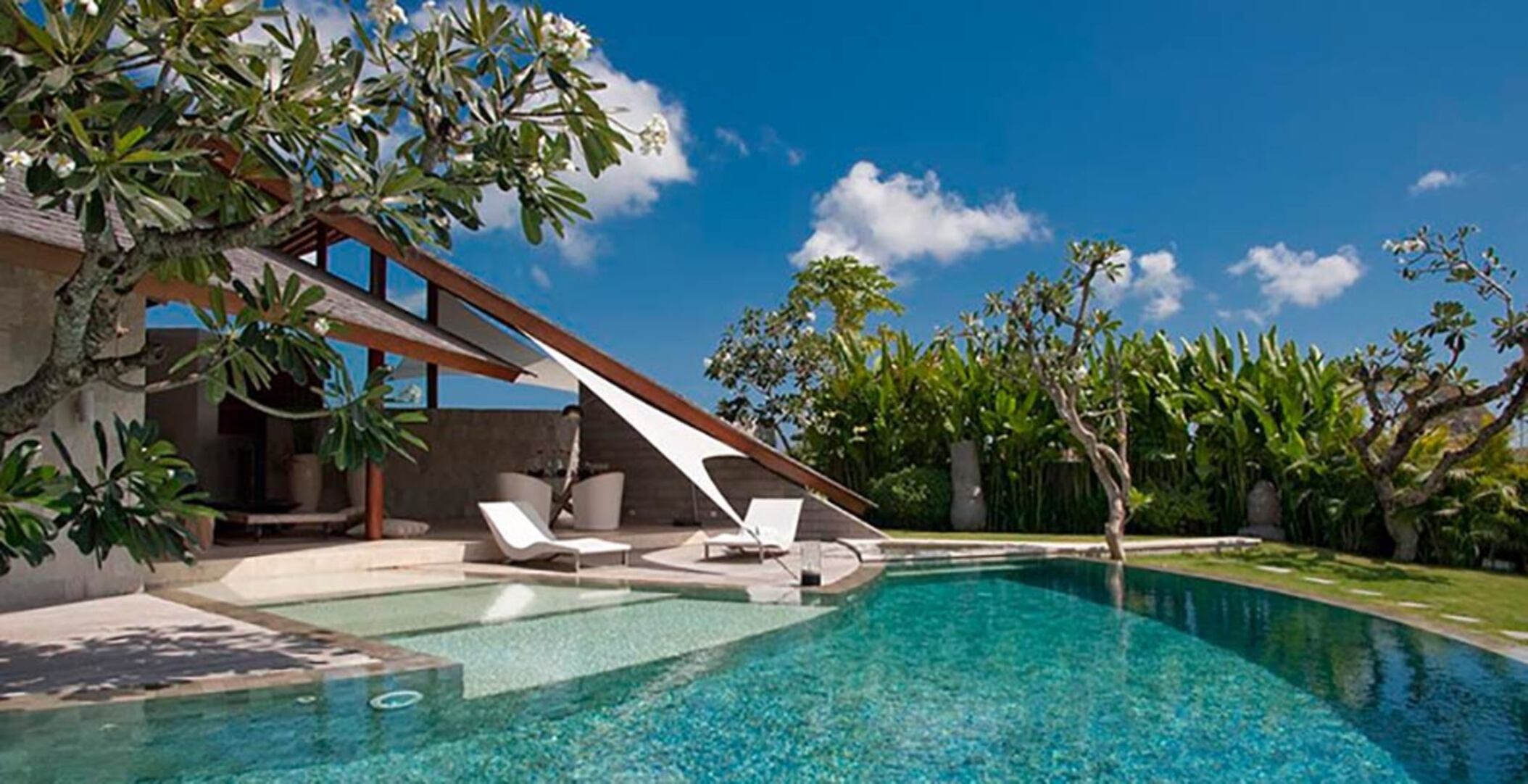 Dreamy Seminyak Hideaway by the Sea – Villa 1086