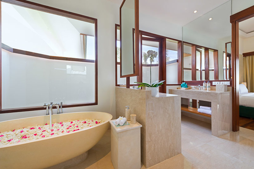 Secluded Elegance with Ocean Views – Bali Villa 1090
