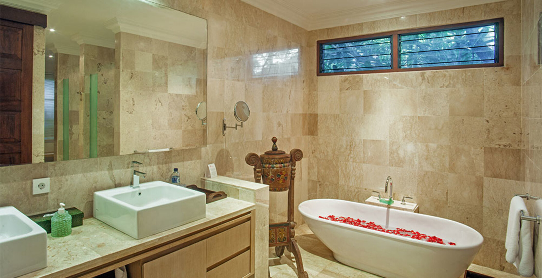 Romantic Secluded Escape, Bali Villa 1095