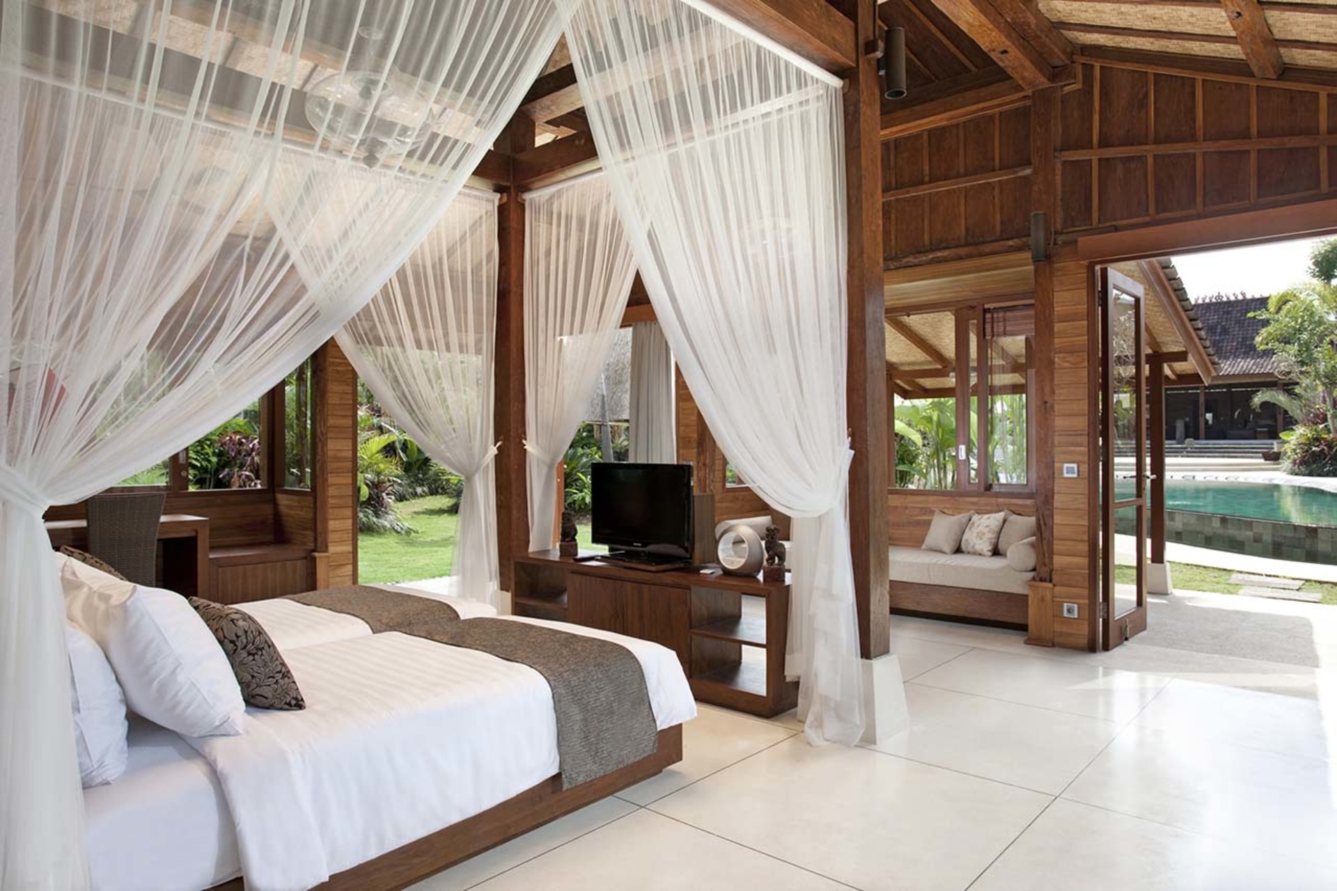 Secluded Comfort, Steps from the Beach – Bali Villa 1096