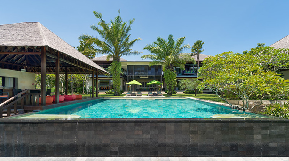 Serene Luxury Retreat with Poolside Bliss – Villa 1097