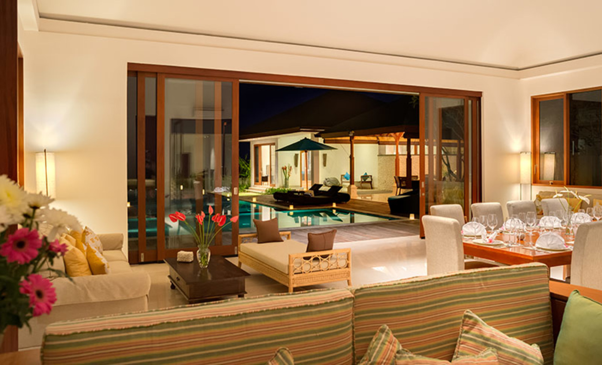 Clifftop Bliss with a Private Pool – Villa Maria 1107