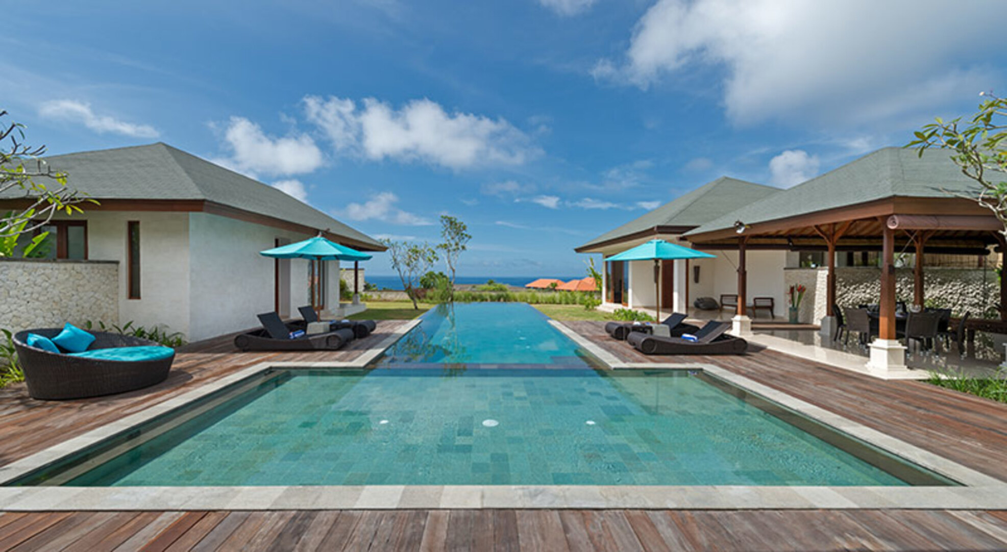 Clifftop Bliss with a Private Pool – Villa Maria 1107