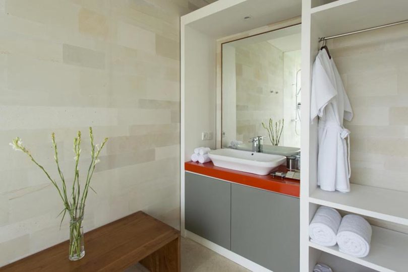 Modern Beachside Escape with Private Pool – Bali Villa 1108
