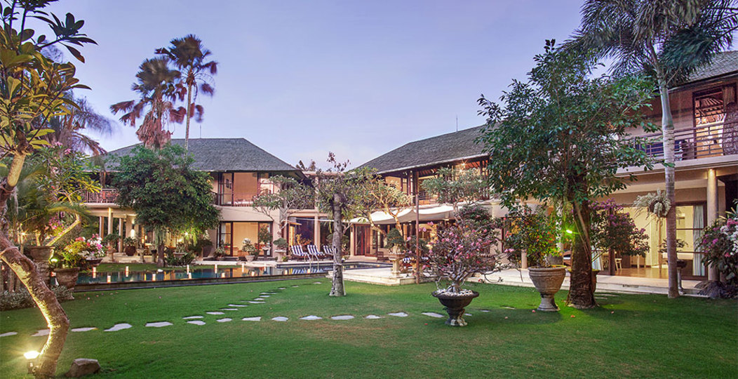 Tranquil Oasis with Ocean Breezes – Bali Villa 1110