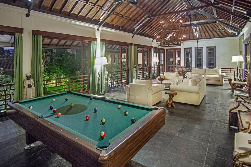 Tranquil Oasis with Ocean Breezes – Bali Villa 1110